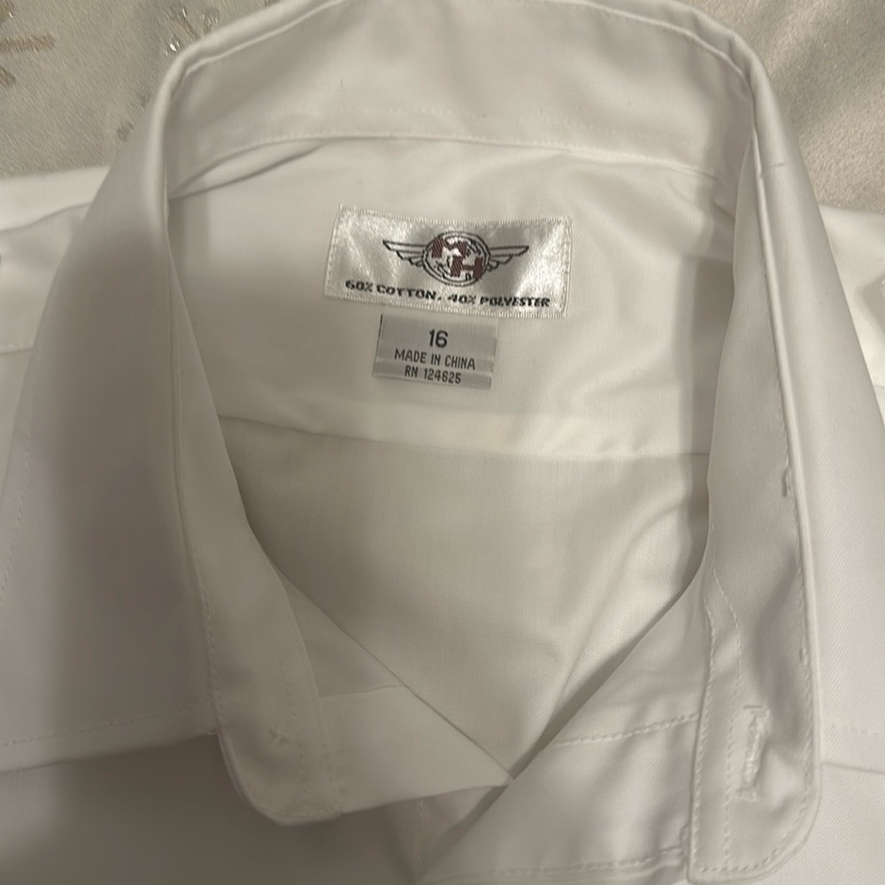 MH men’s shirt color white sz 16